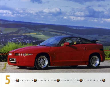 Alfa Romeo SZ (Sprint Zagato) vor weiter Landschaft – Mai-Motiv aus dem Kalender „Best of Alfa Romeo 1998“.