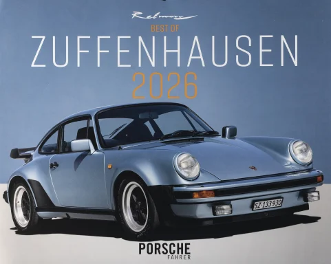Titel des Porsche-Kalenders „Best of Zuffenhausen 2026“ mit hellblauem Porsche 911 Turbo (930).