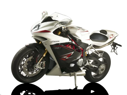 MV Agusta F4 Baujahr 2018 in Weiß und Schwarz auf weißem Studiohintergrund.
