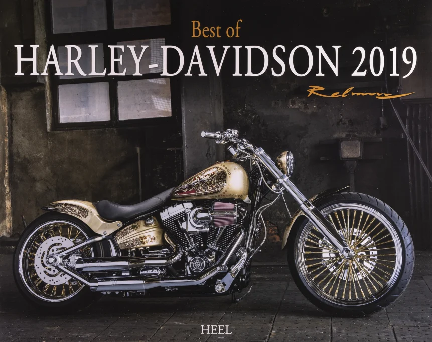 Harley-Davidson Custom Chopper mit echtem Blattgold und Airbrush-Lackierung in einer Industriehalle.Titelmotiv des Harley-Kalender 2019
