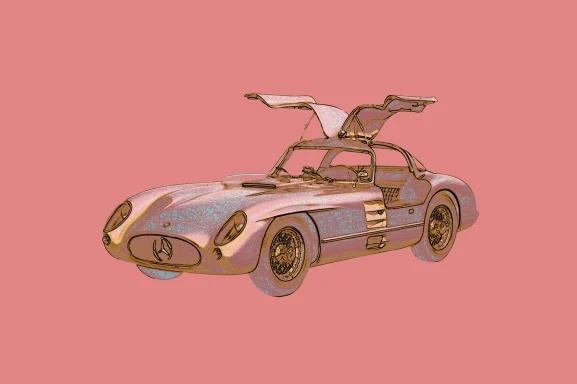 Pop-Art-Darstellung eines Mercedes-Benz 300 SLR Uhlenhaut Coupé mit geöffneten Flügeltüren vor rosafarbenem Hintergrund.
