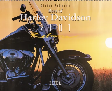 Harley-Davidson Road King im Profil vor einem Sonnenuntergang. Detailaufnahme der Frontpartie als Titelbild Harley-Davidson Kalender 2001