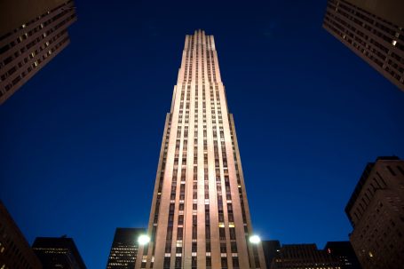 Rockefeller Center in New York bei Nacht.
