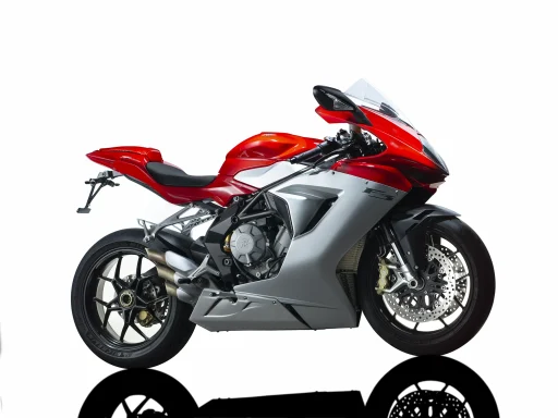 MV Agusta F3 675 Baujahr 2013 in Rot und Silber auf weißem Studiohintergrund.