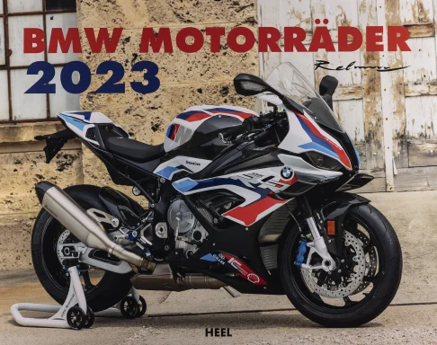 Titelblatt des Kalenders „BMW Motorräder 2023“ mit BMW M 1000 RR in Motorsport-Lackierung vor historischer Industriekulisse.