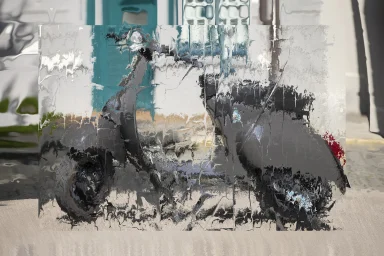 Abstrakte Darstellung eines Motorrollers mit urbanen Strukturen, Texturen und türkisfarbenen Akzenten in einer Fine-Art-Komposition.