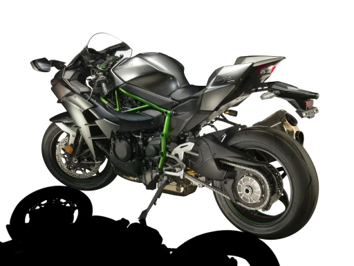 Kawasaki Ninja H2 Carbon Baujahr 2018 in Metallic-Grau mit grünem Gitterrohrrahmen auf weißem Studiohintergrund.