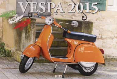 Vespa Rally 180 vor historischer Kulisse auf dem Titel des Vespa Kalenders 2015.