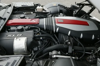 AMG-V8-Motor im Mercedes-Benz SLR McLaren.