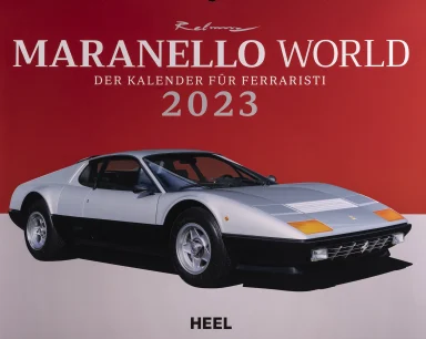 Titelmotiv des Maranello World Kalenders 2023 mit silbernem Ferrari 512 BB – klassische Automobilfotografie von Dieter Rebmann.