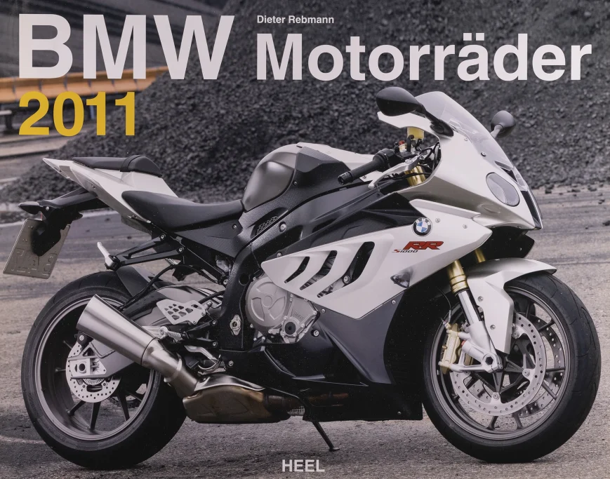 Titelblatt des Kalenders „BMW Motorräder 2011“ mit einer BMW S 1000 RR vor industrieller Kulisse.

